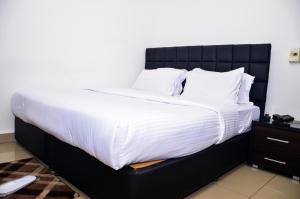 hotel everest rdc