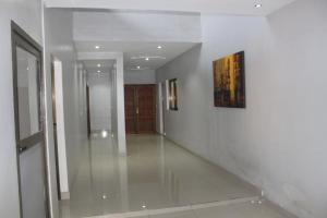hotel everest rdc