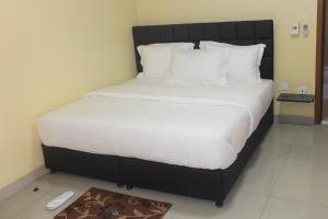 hotel everest rdc