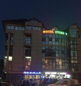 hotel everest rdc