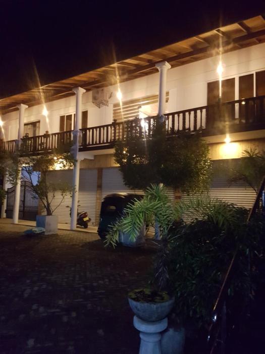 gg lodge mirissa