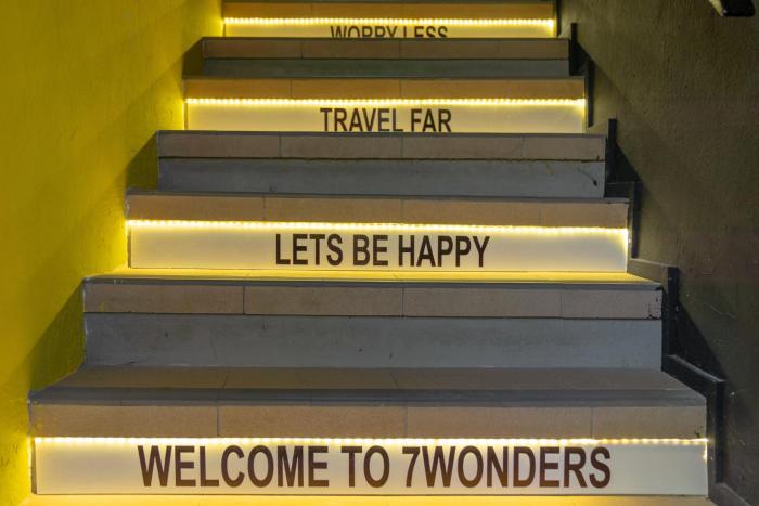 7 wonders hostel at upper dickson