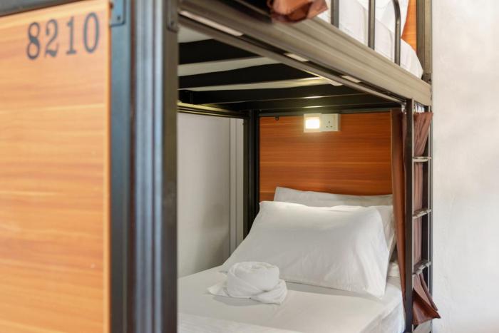 7 wonders hostel at upper dickson