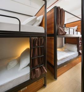 7 wonders hostel at upper dickson