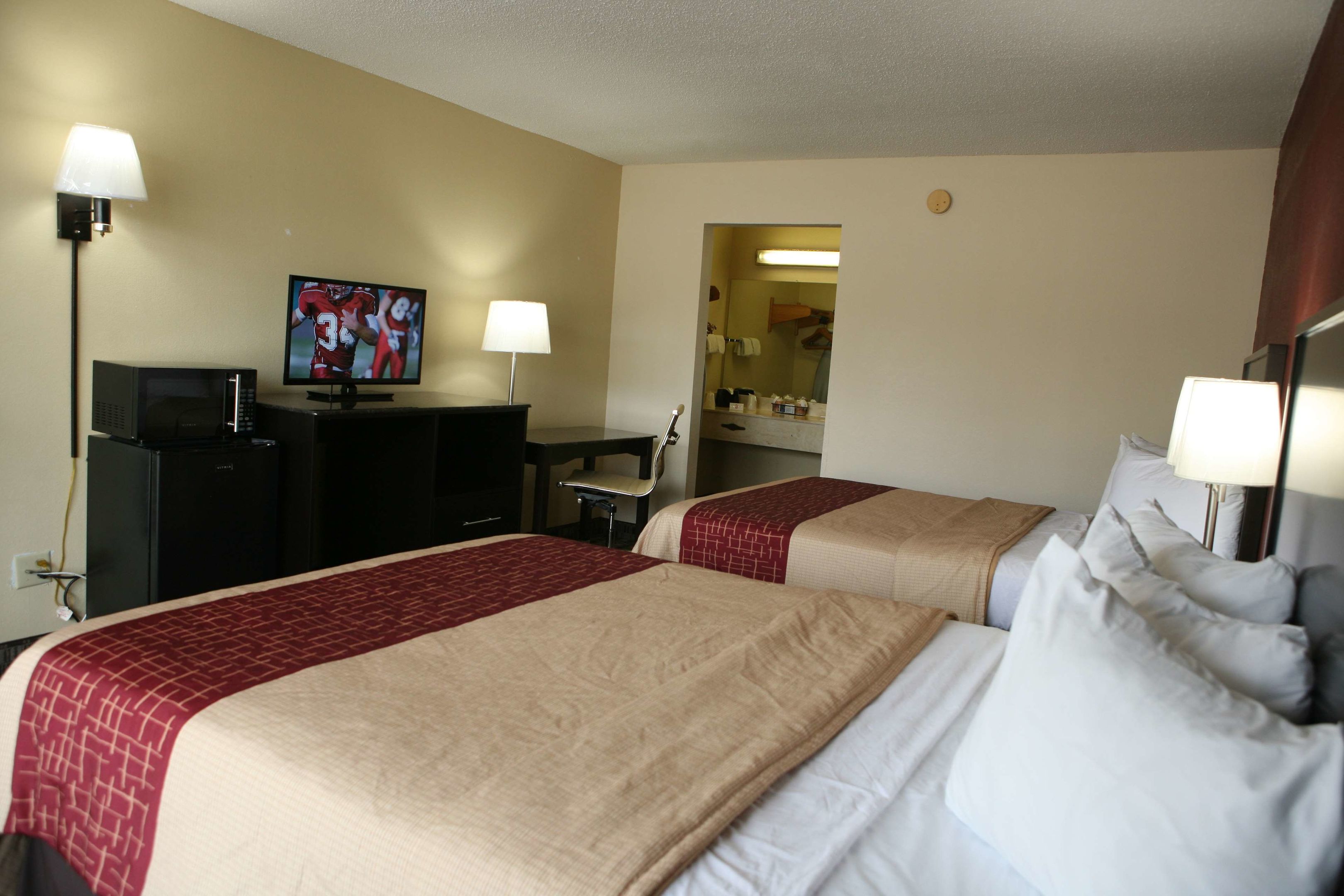 red roof inn and suites cave city
