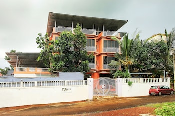 7 Sea's,Near Vagator Beach,3 star