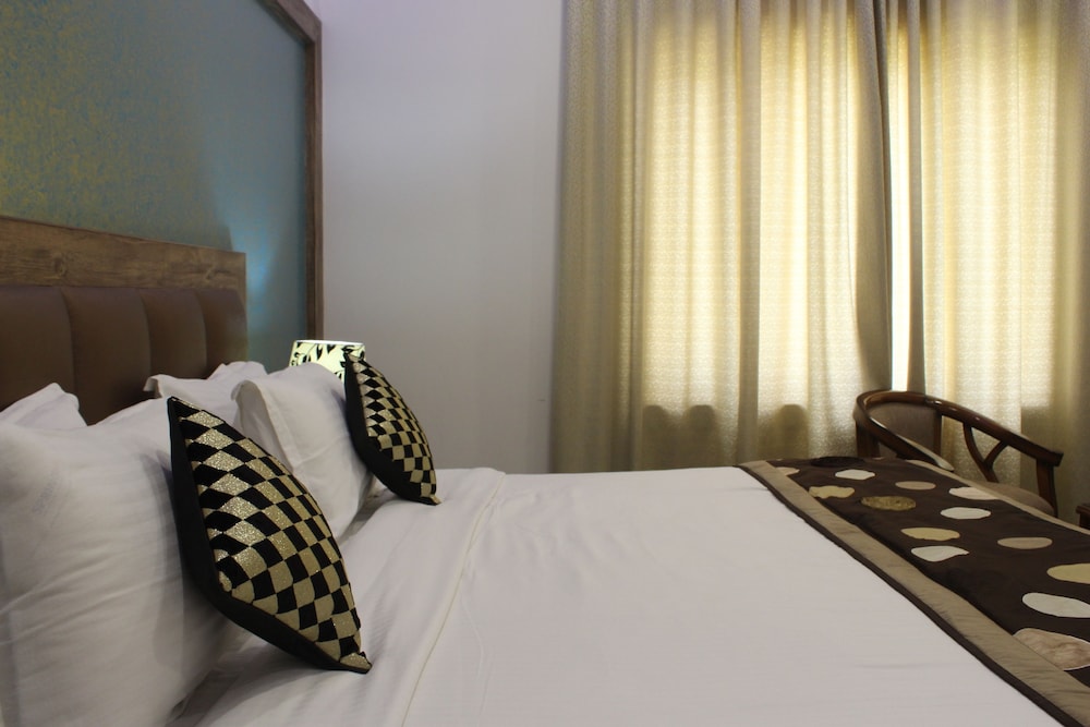 regal hotel and restaurant