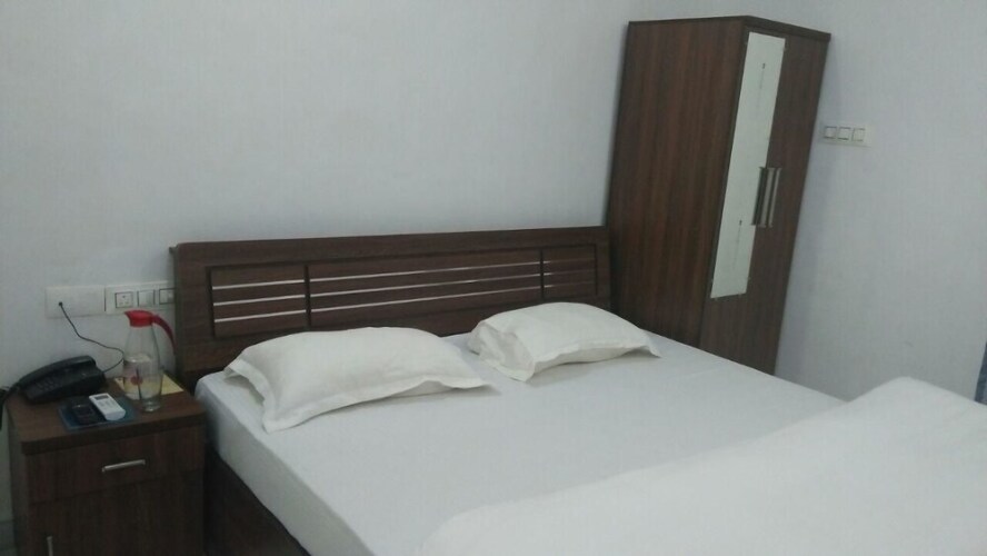 hotel shalimar palace