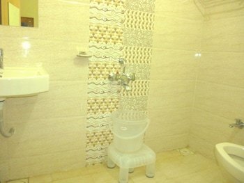 hotel empire gandhidham