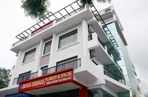 hotel trihari