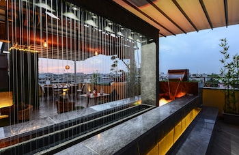 Hotel Atishay,Maharana Pratap Nagar,3 star