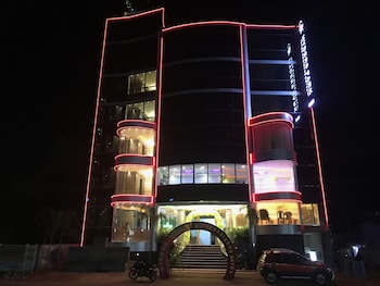 Hyders Park - The Business Hotel,Tanjore>>Solagampatti,0 star