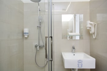 maverick hostel and ensuites