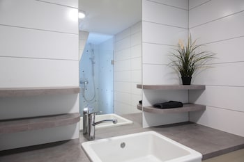 maverick hostel and ensuites