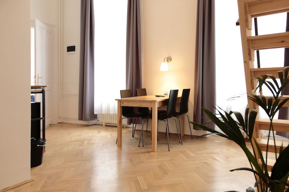 maverick hostel and ensuites