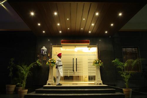 wj grand hotel