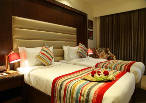 wj grand hotel