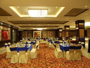wj grand hotel