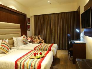 wj grand hotel