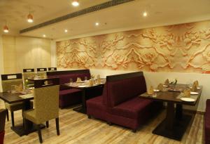 wj grand hotel