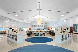 Queen Elizabeth 2 Hotel,Ideally Located In The Bur Dubai Area, Queen Elizabeth 2 Promises A Relaxing And Wonderful Visit. Th,4 star