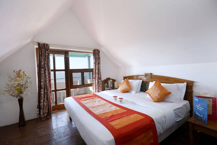 hotel chail residency