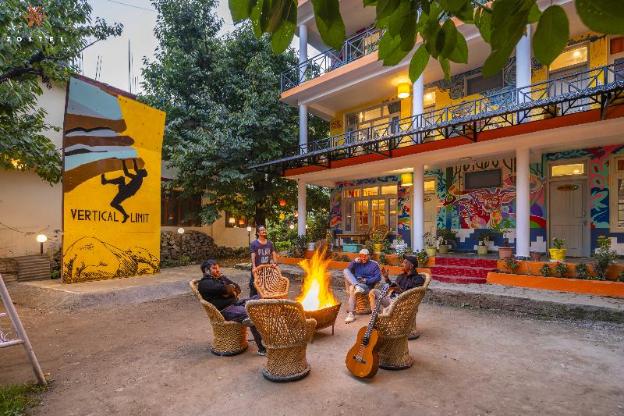 zostel manali old manali