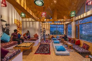 zostel manali old manali