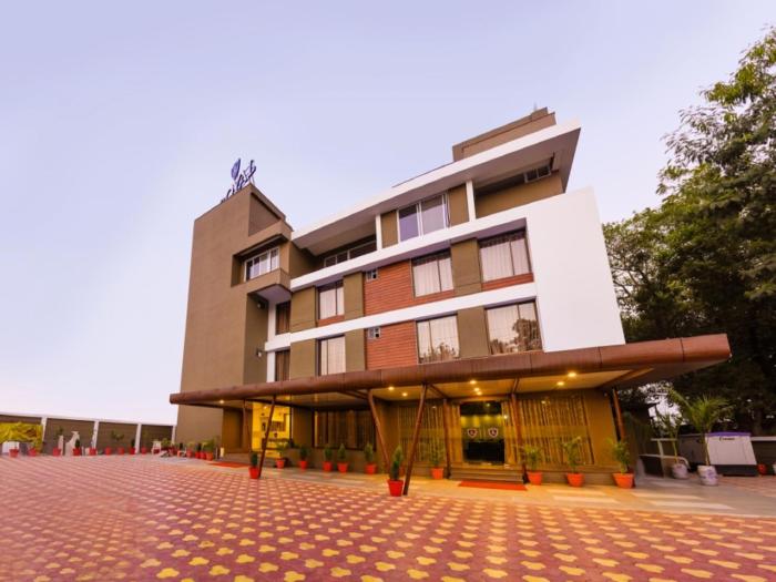 royal inn