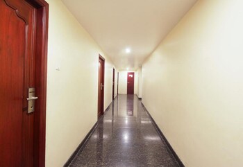 sri balaji hotels