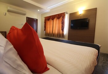 sri balaji hotels