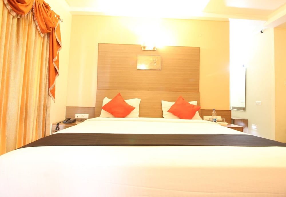 sri balaji hotels