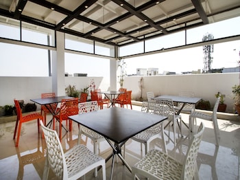 collection o 7601 hotel park heights banjara hills