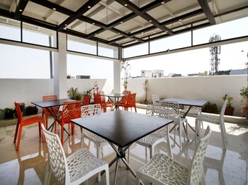 collection o 7601 hotel park heights banjara hills