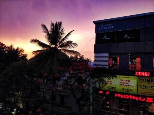 the little blue window hostel