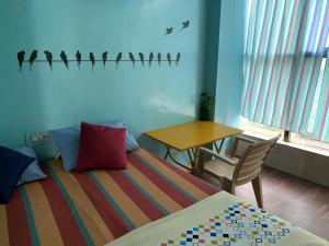 the little blue window hostel