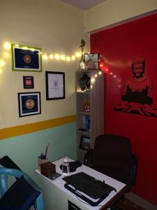 the little blue window hostel