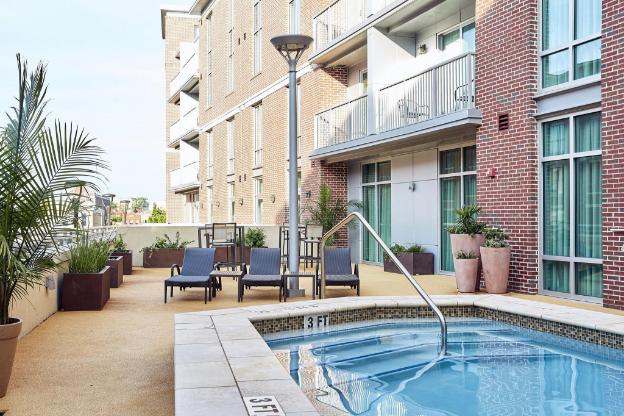 live oak charleston historic district a tribute portfolio hotel