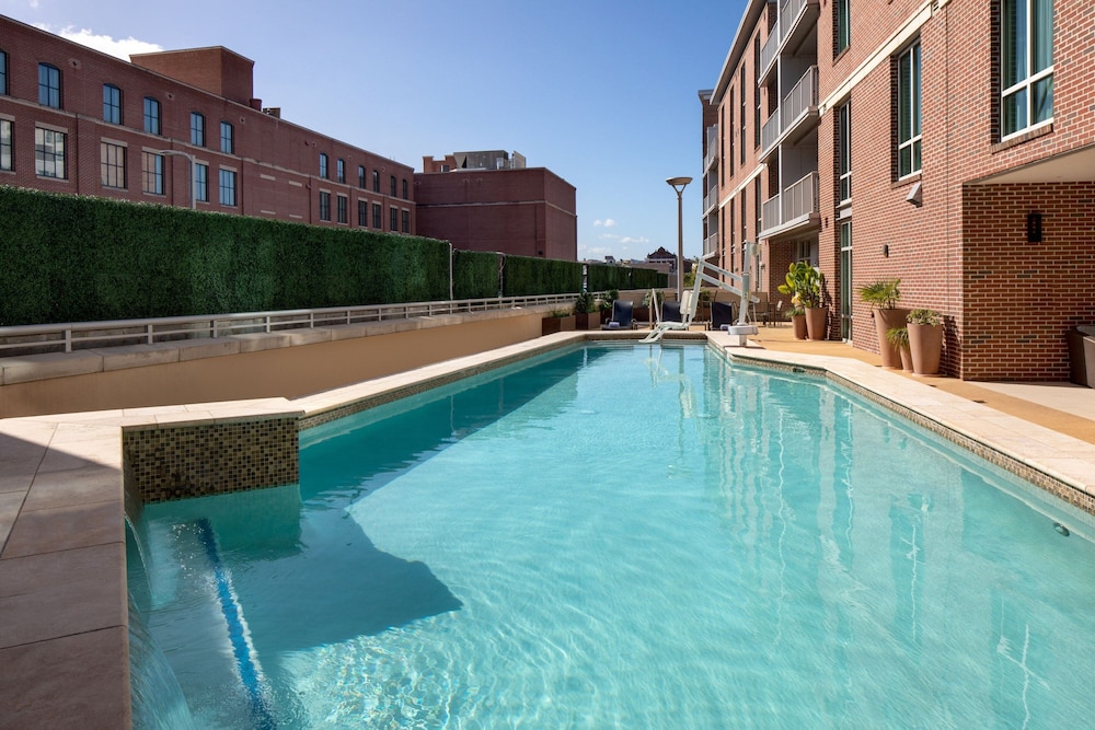 live oak charleston historic district a tribute portfolio hotel