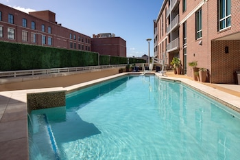 live oak charleston historic district a tribute portfolio hotel