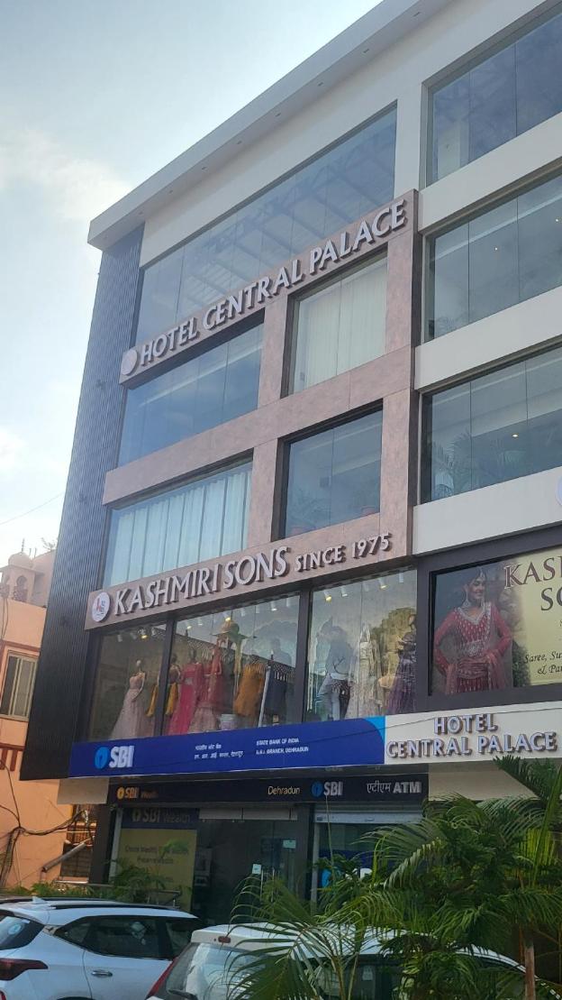 hotel central palace