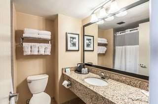 Comfort Inn & Suites Alexandria West,Fairfax>>Alexandria,3 star