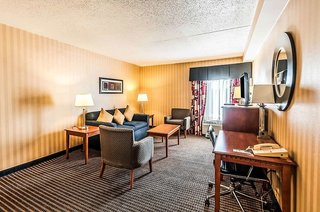 Comfort Inn & Suites Alexandria West,Fairfax>>Alexandria,3 star