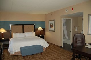 hampton inn and suites charlotte airport