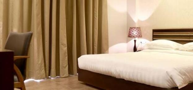 kings cliff hotel