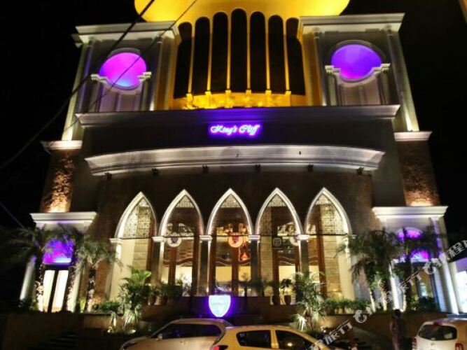 kings cliff hotel