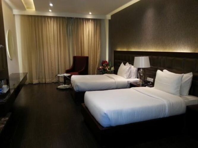 kings cliff hotel