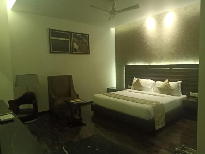 kings cliff hotel