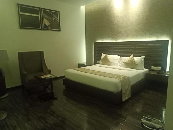 kings cliff hotel
