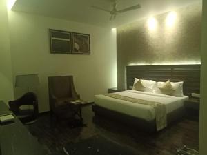 kings cliff hotel